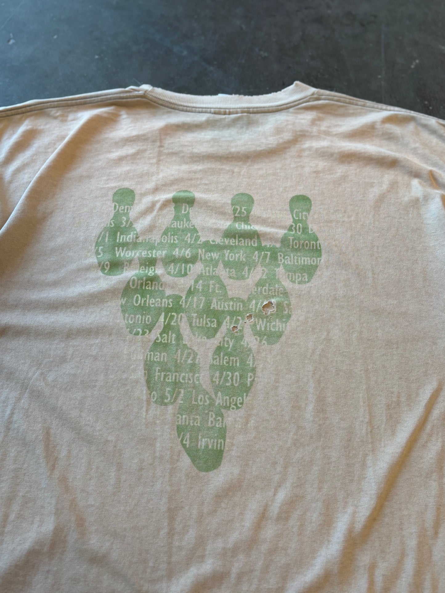 Vintage Foo Fighters bowling pins shirt size XL