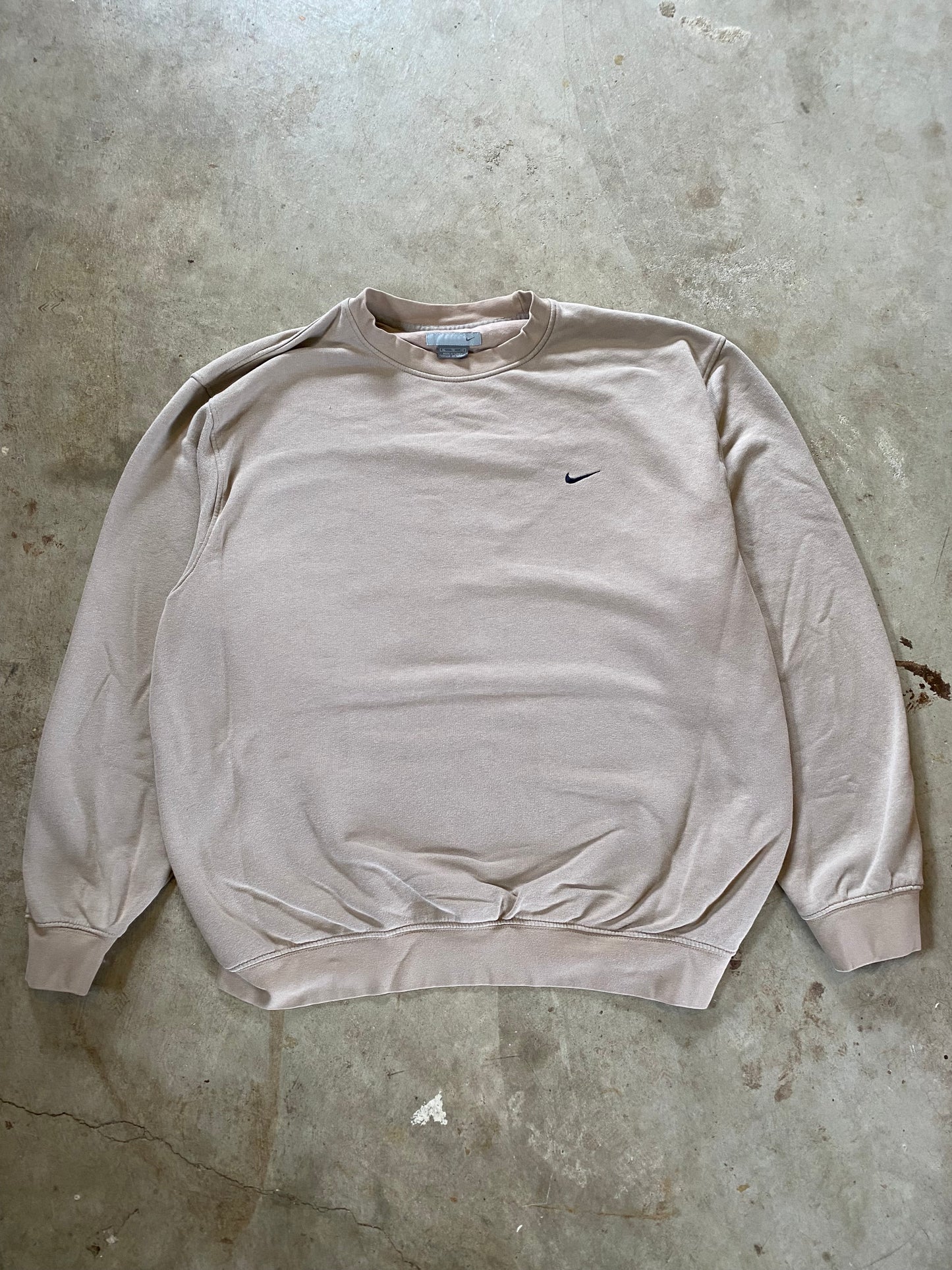 Vintage Y2K cream Nike earth tone sweatshirt Size XL