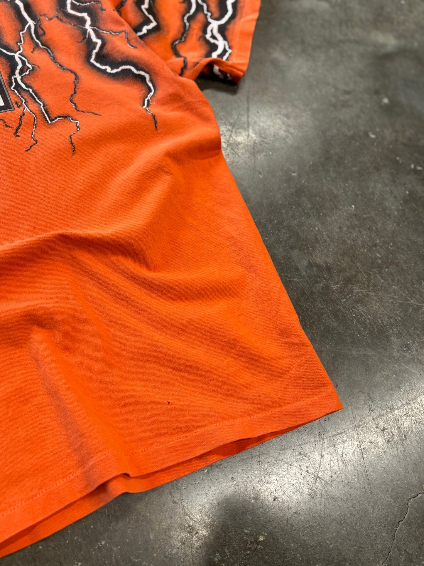 Vintage Harley Davidson Lightning AOP shirt size xl