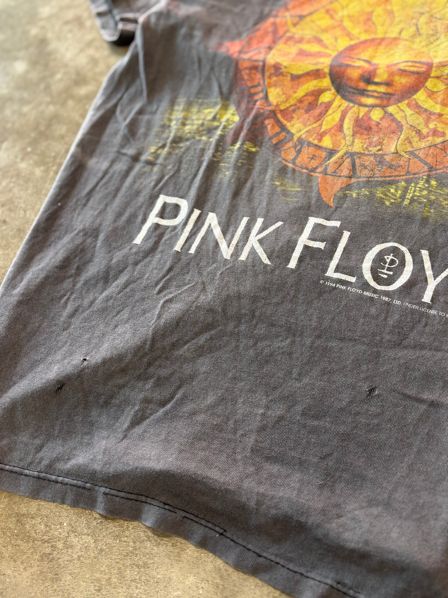 Vintage Pink Floyd band shirt size large