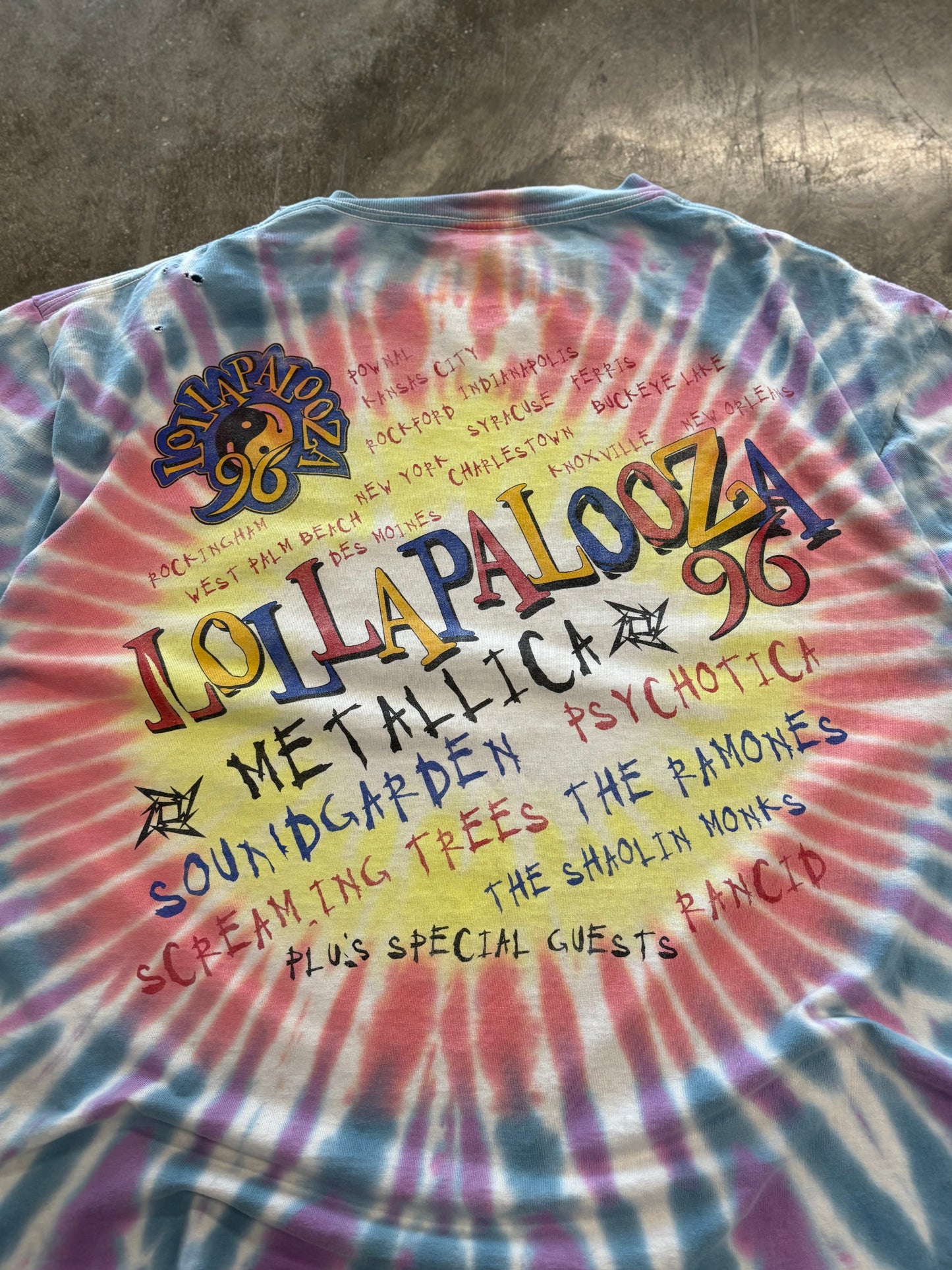 Vintage Lollapalooza shirt size extra large