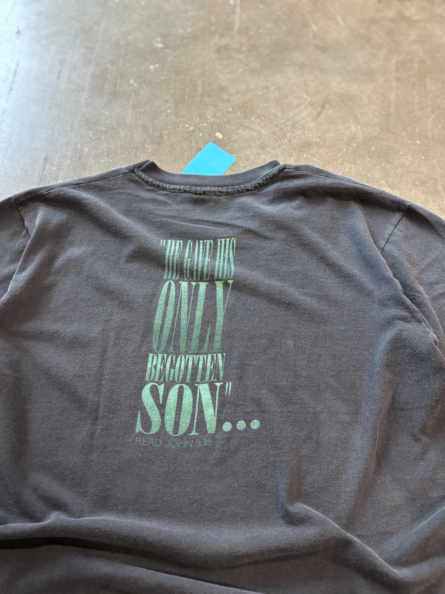 Vintage Jesus living epistles shirt size large
