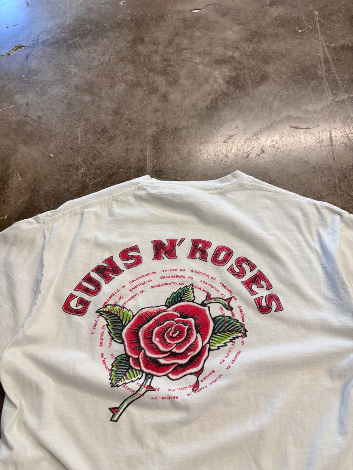 Vintage Guns N Roses shirt size extra large