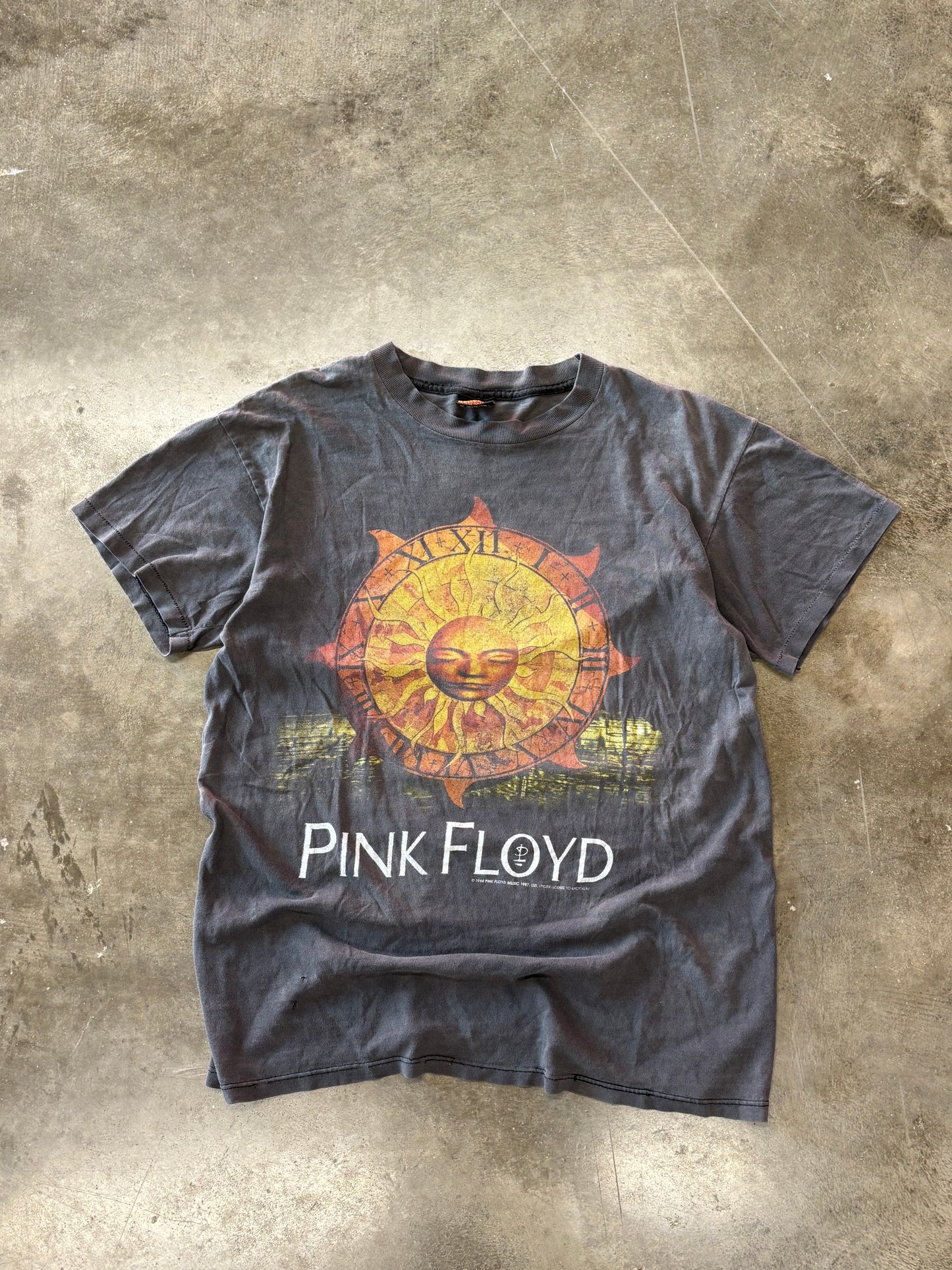 Vintage Pink Floyd band shirt size large