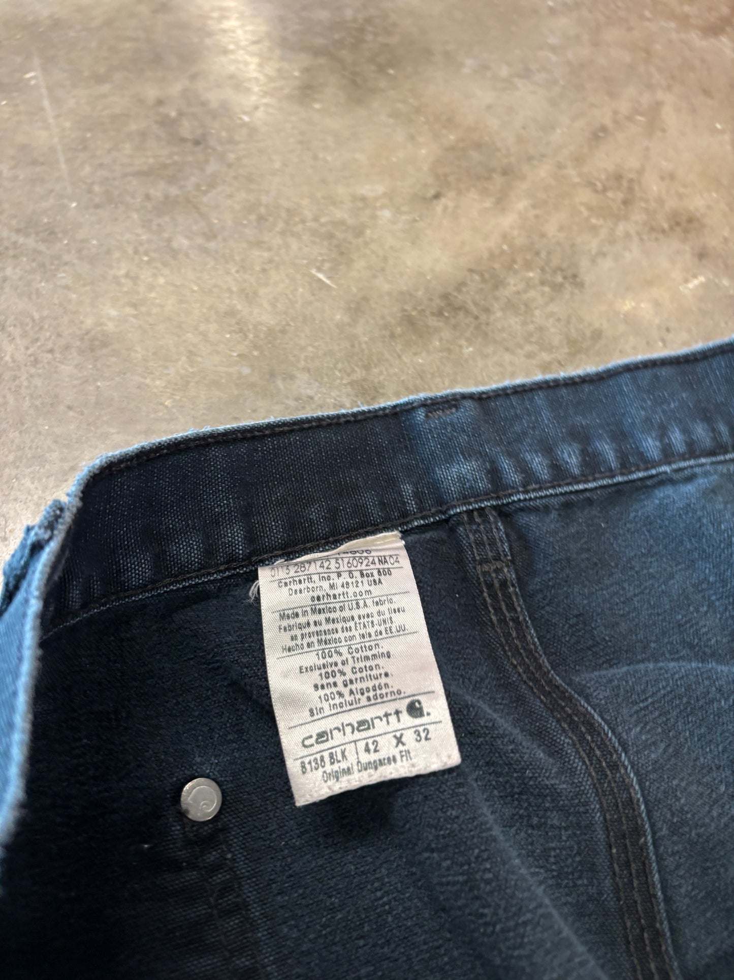 Black carhartt double knees fit 40 by 30 at best