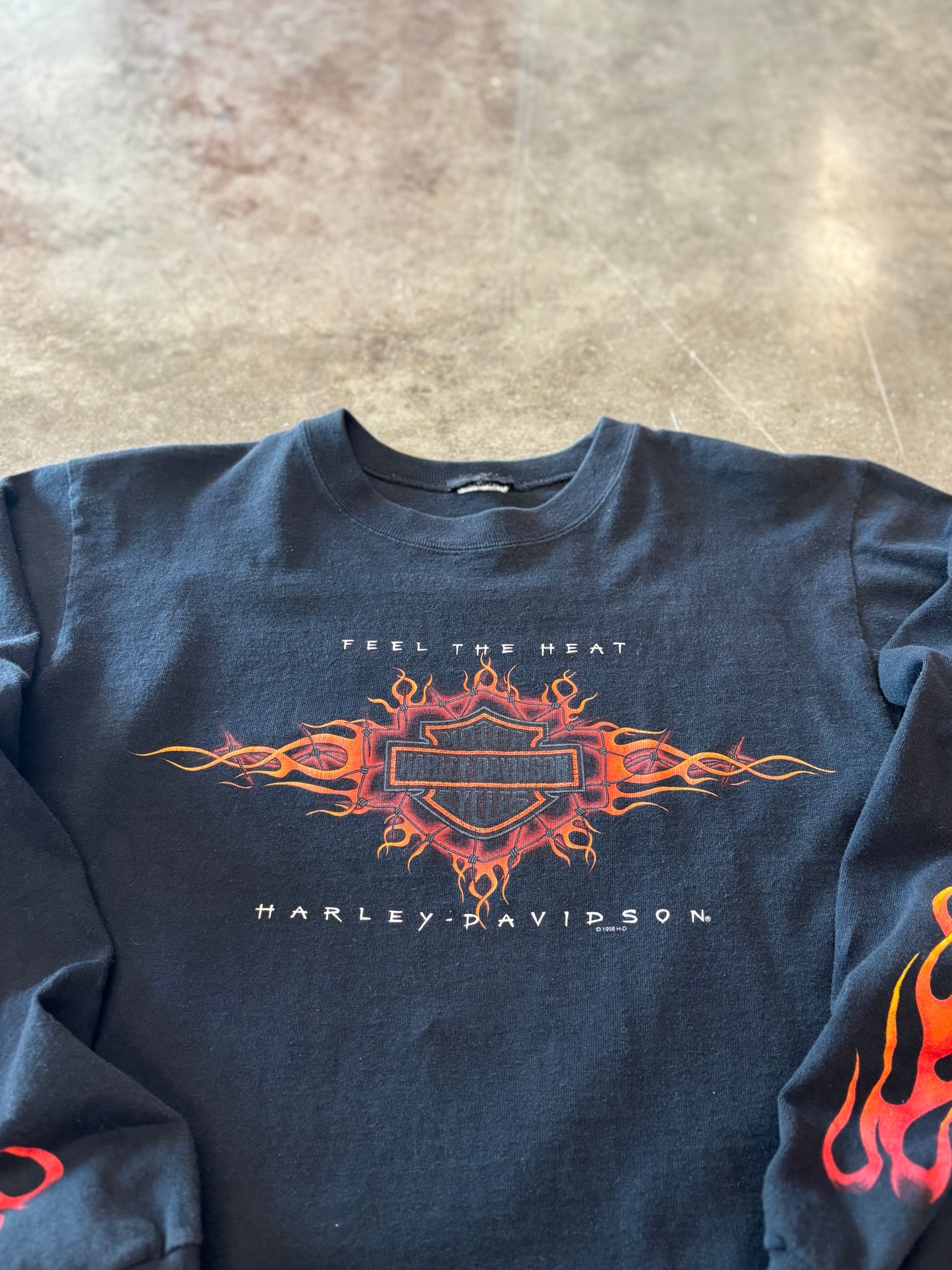 Vintage Harley Feel the Heat long sleeve size large