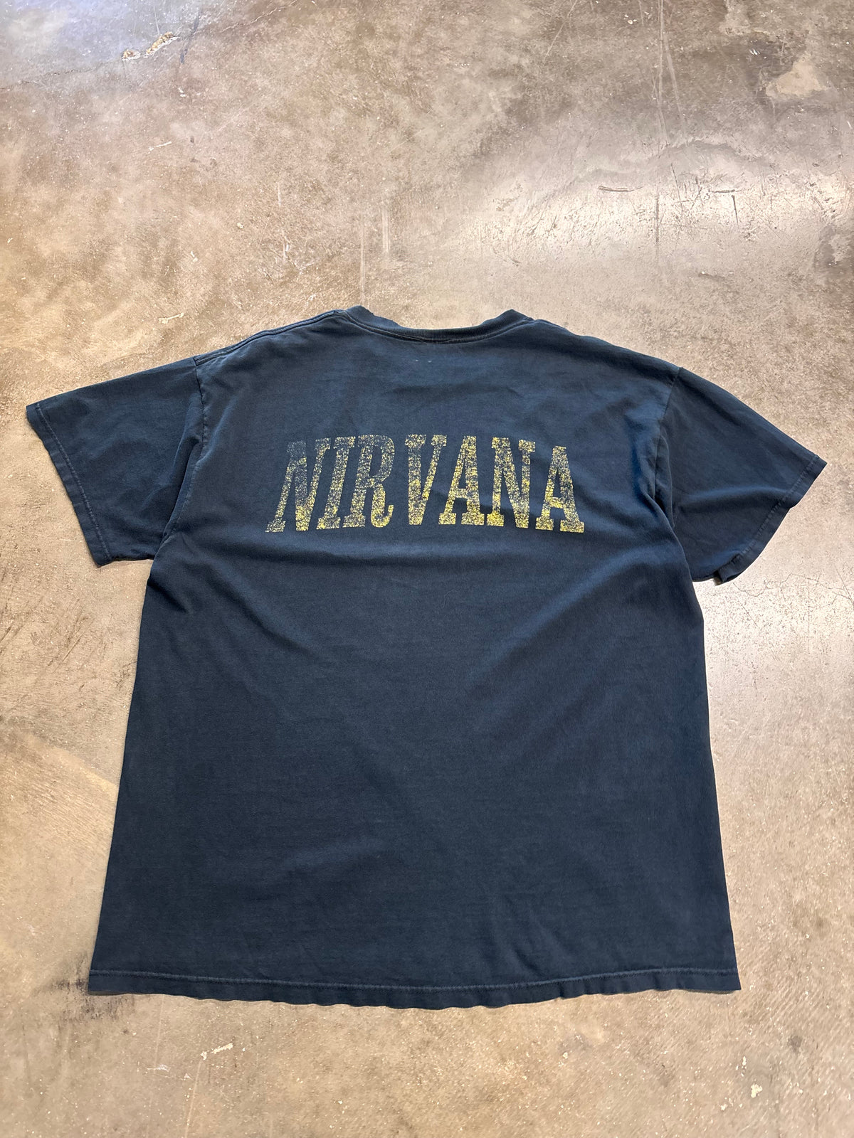 Vintage Nirvana Smiley shirt size extra large