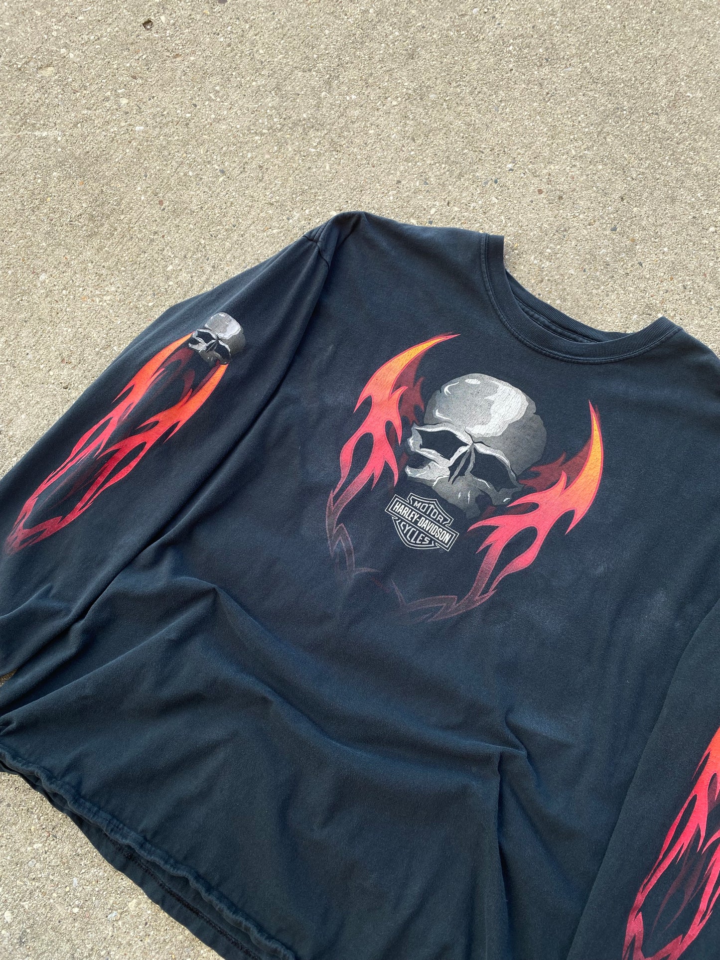 Harley Davidson Flaming skull long sleeve shirt size XXL
