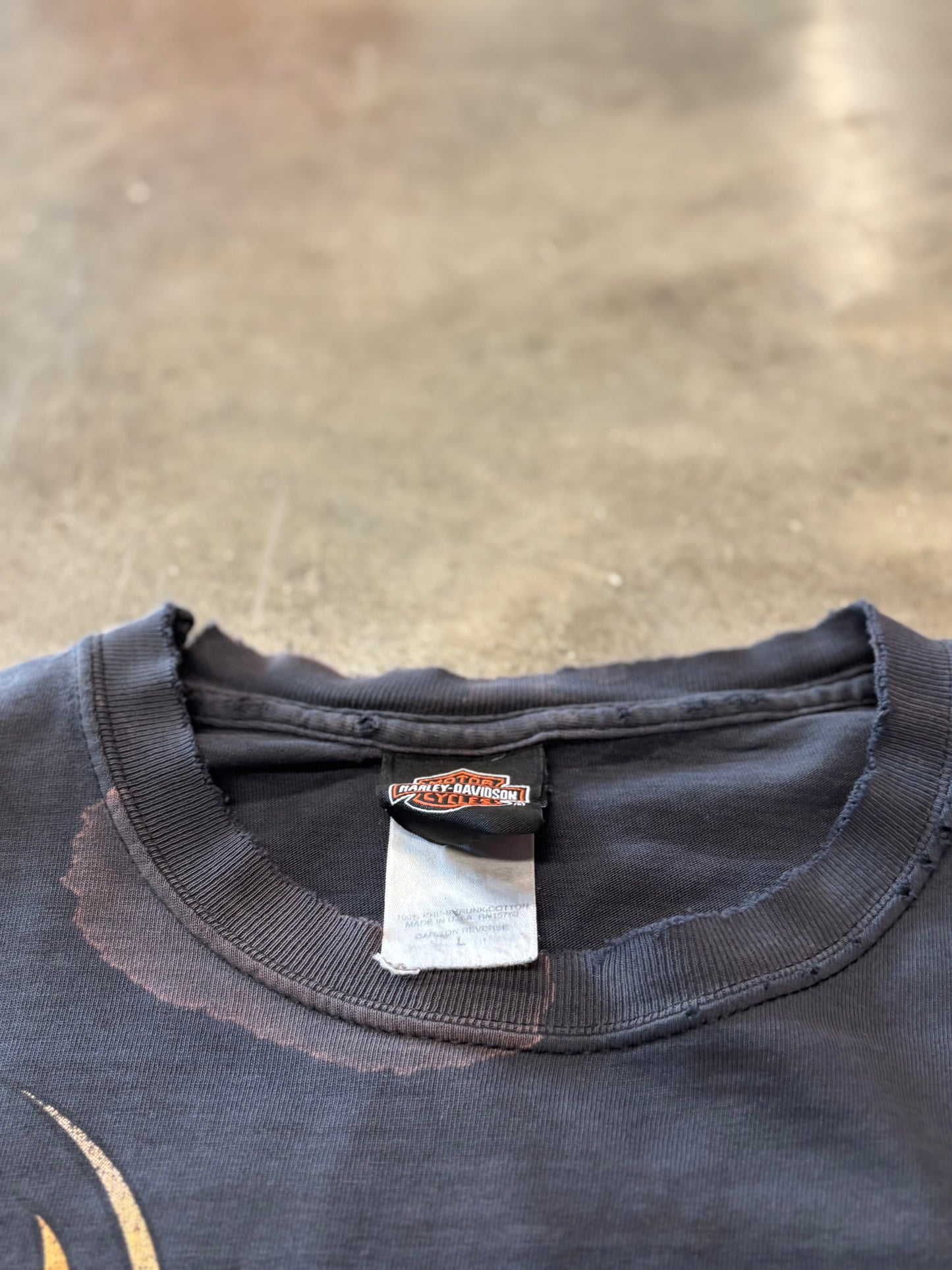 Vintage Harley Davidson skull flame sleeve size large