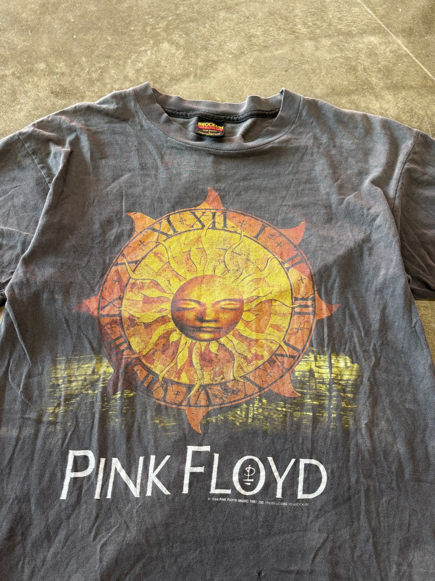 Vintage Pink Floyd band shirt size large