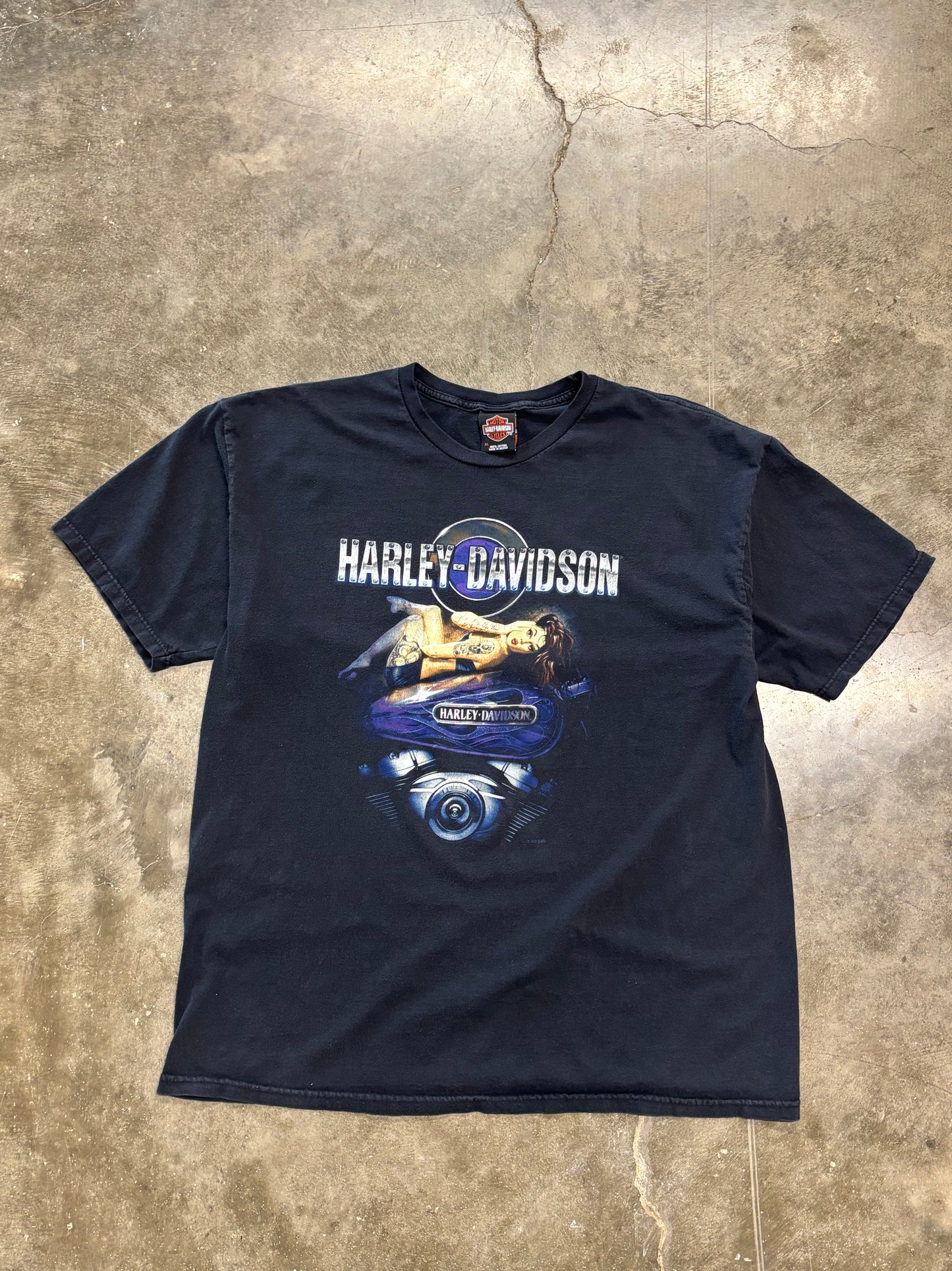 Harley Davidson Pin up girl shirt size xl