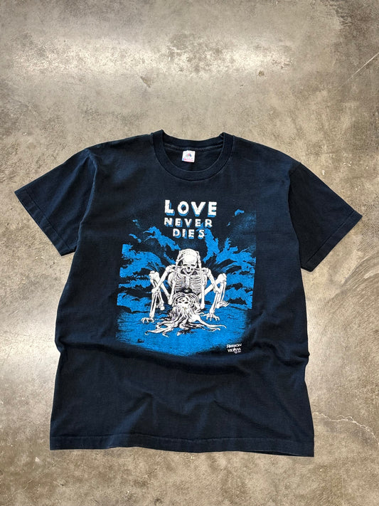 Vintage Love Never Dies Fashion Victim shirt size xl