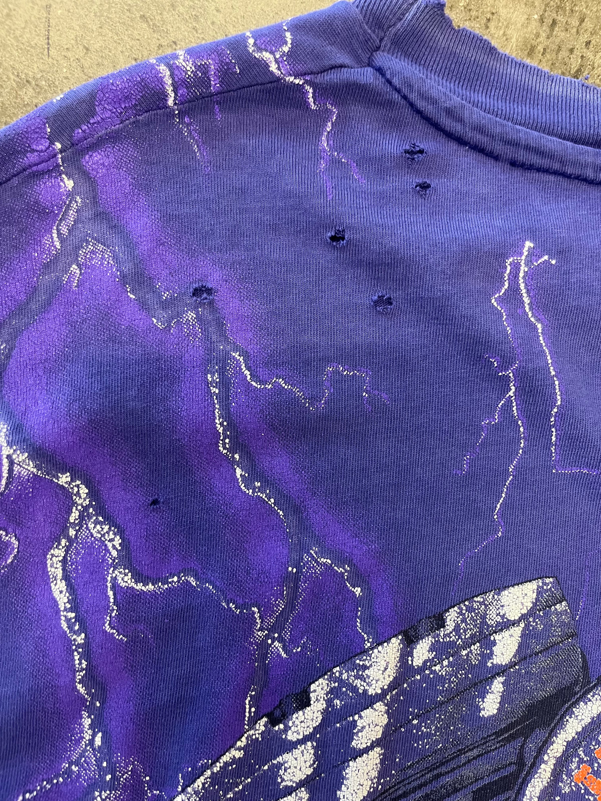 Vintage Harley Davidson Thrashed Purple Lightning shirt size large