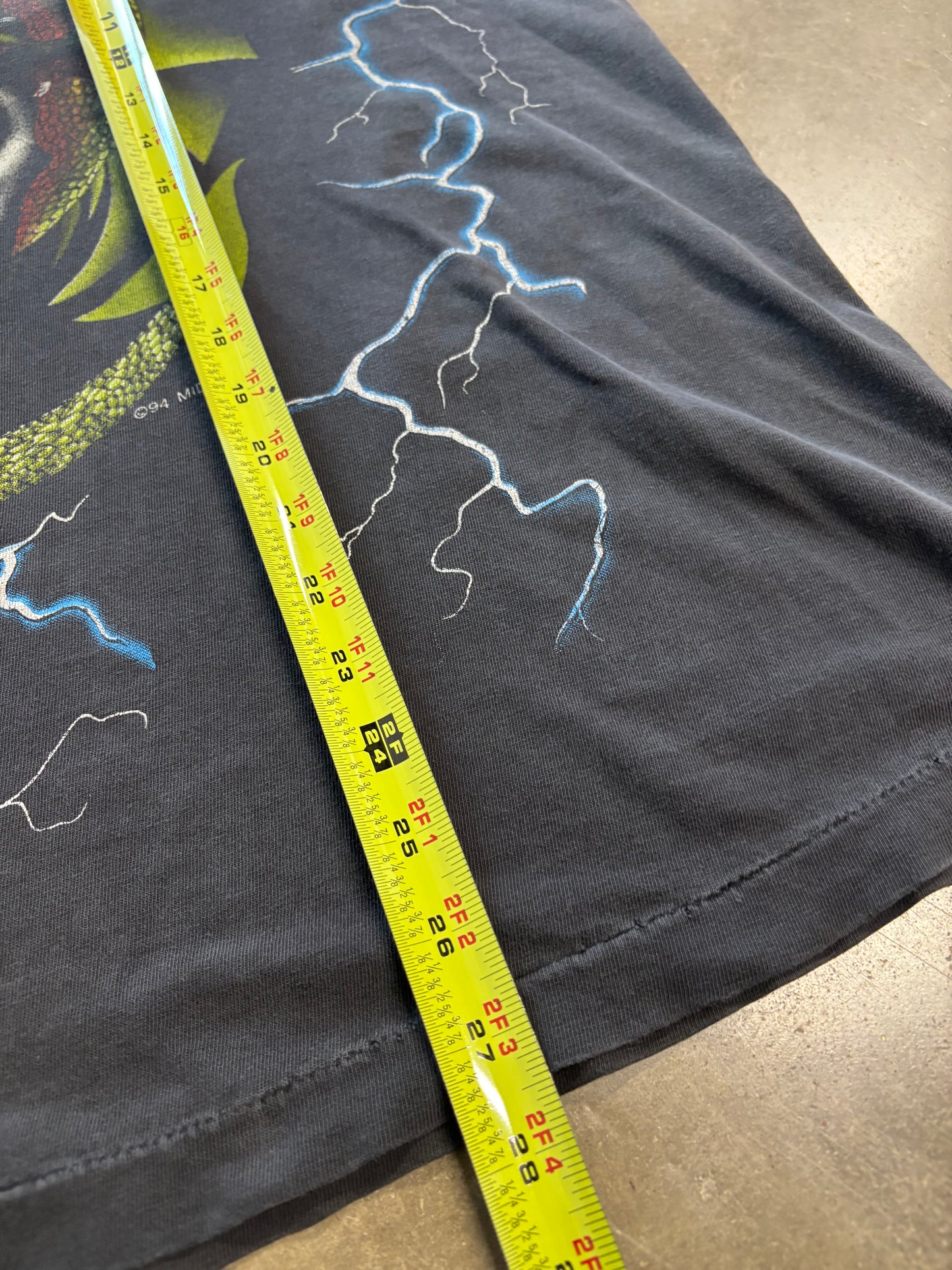 Vintage Skull Lightning AOP shirt size xl