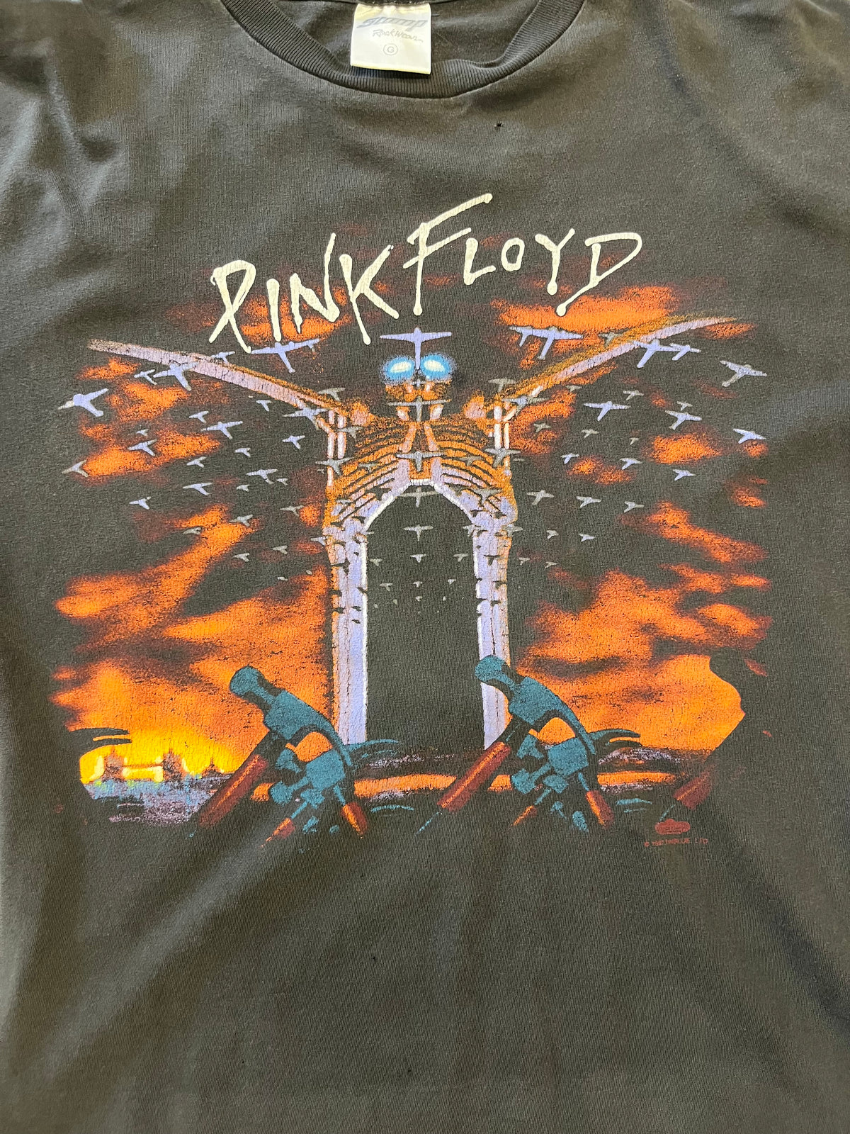Vintage Pink Floyd The Wall shirt size extra large