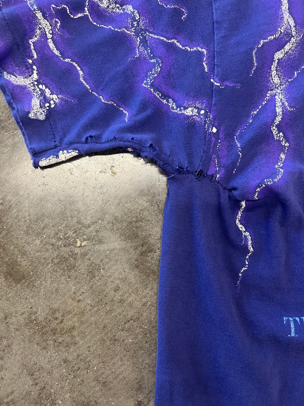 Vintage Harley Davidson Thrashed Purple Lightning shirt size large