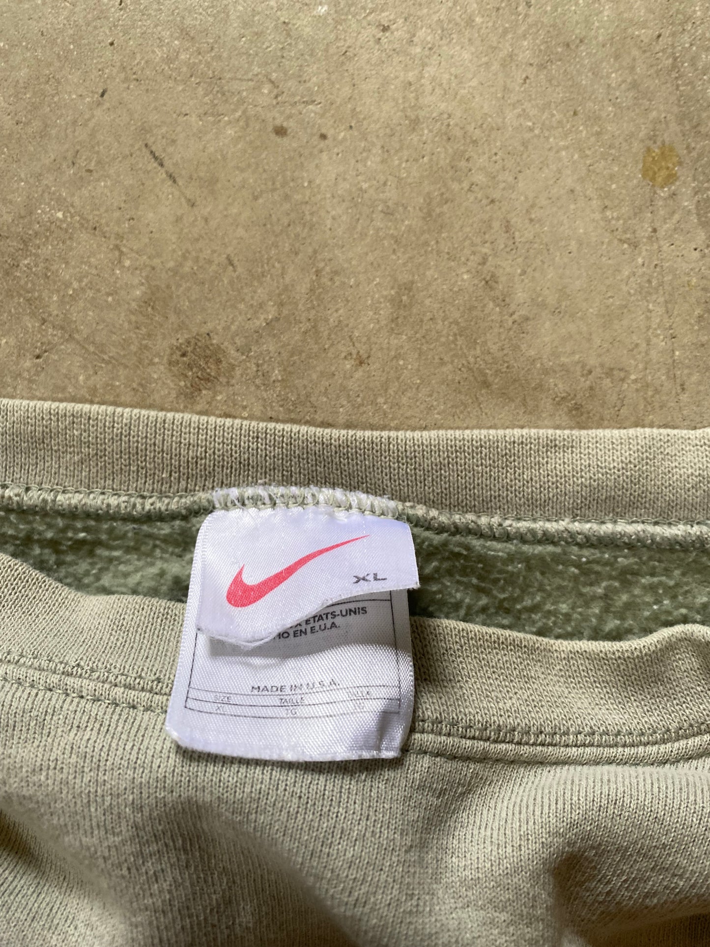 Vintage Pistachio Nike sweat shirt Earth Tone Size XL