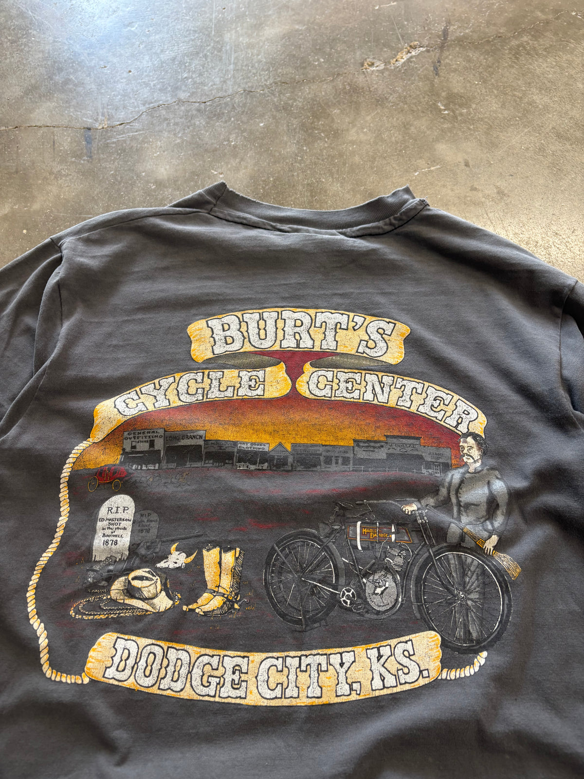 Vintage smoked out 80’s Harley Davidson real men wear black shirt size large