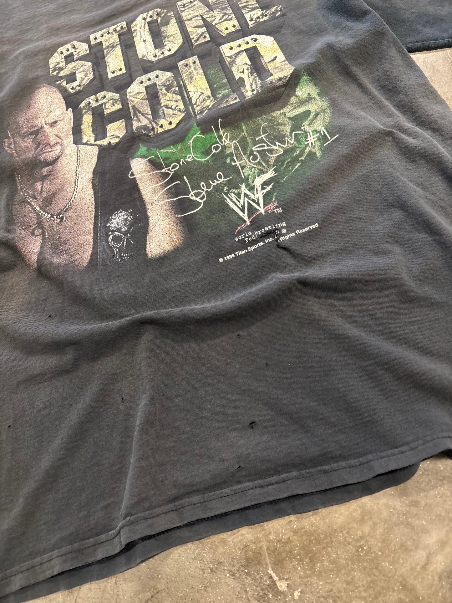 Vintage Smoked Out Stone Cold shirt size XL