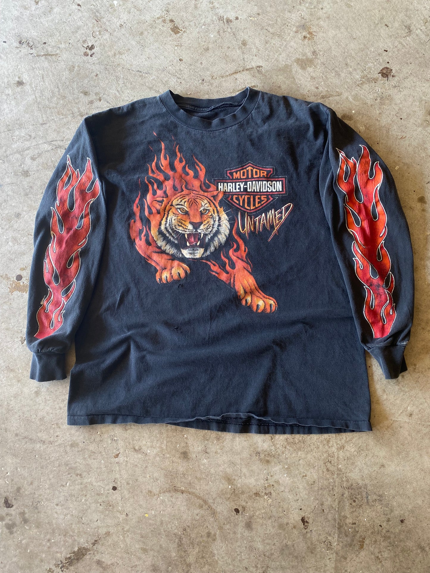 Vintage Harley Davidson Untamed Tiger Long sleeve size L/XL