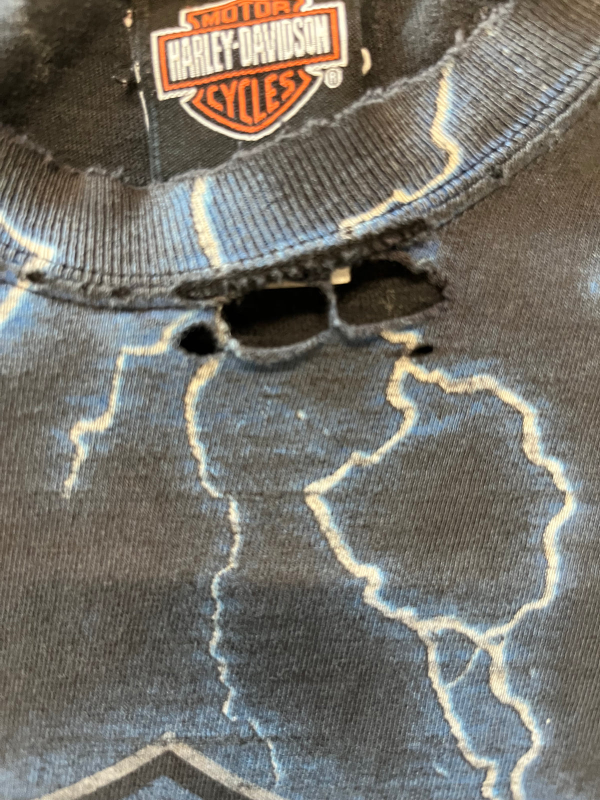 Vintage 2000’s Thrashed blue lightning shirt size large
