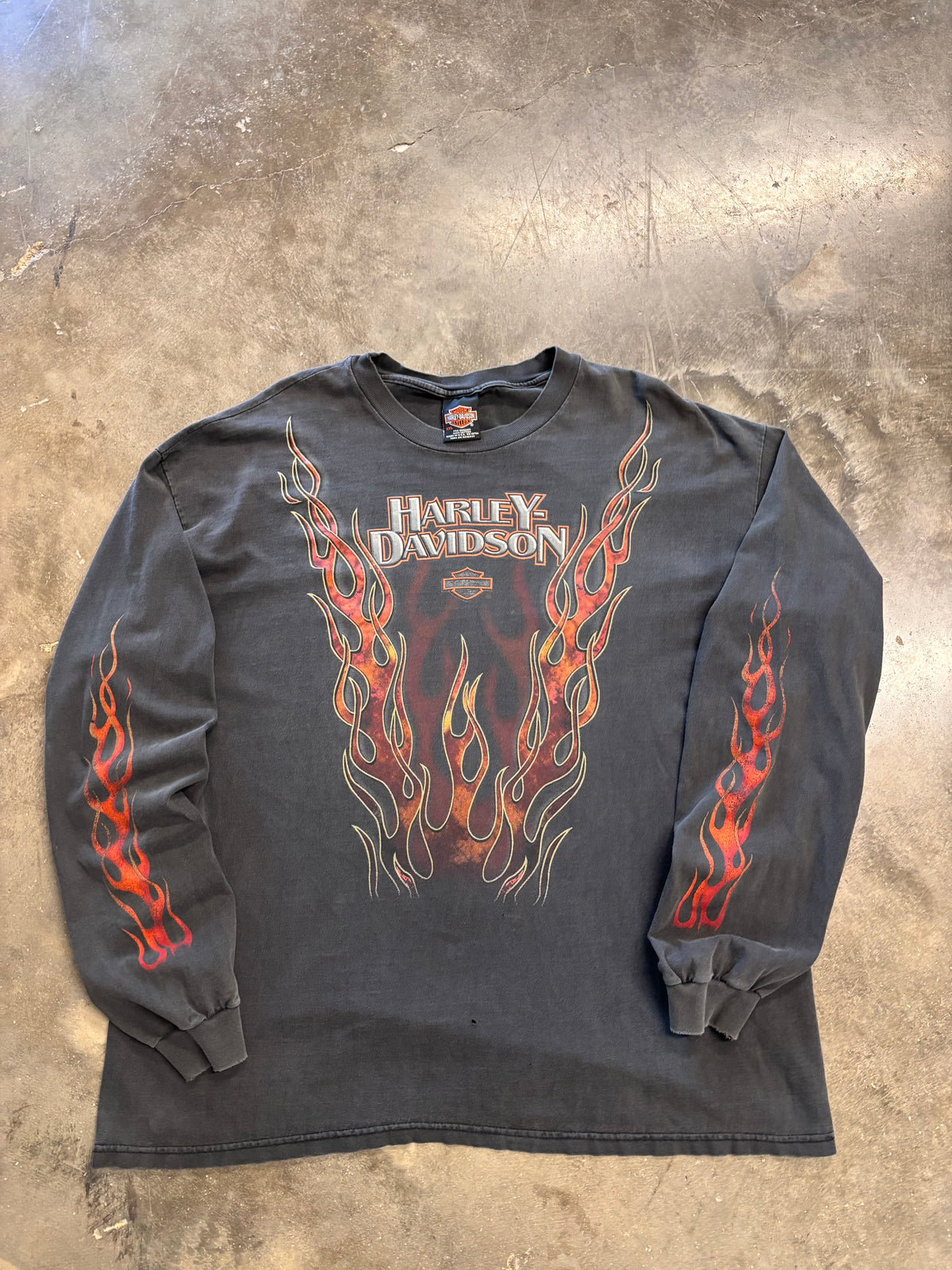 Vintage Harley Davidson rising flame long sleeve size xxl