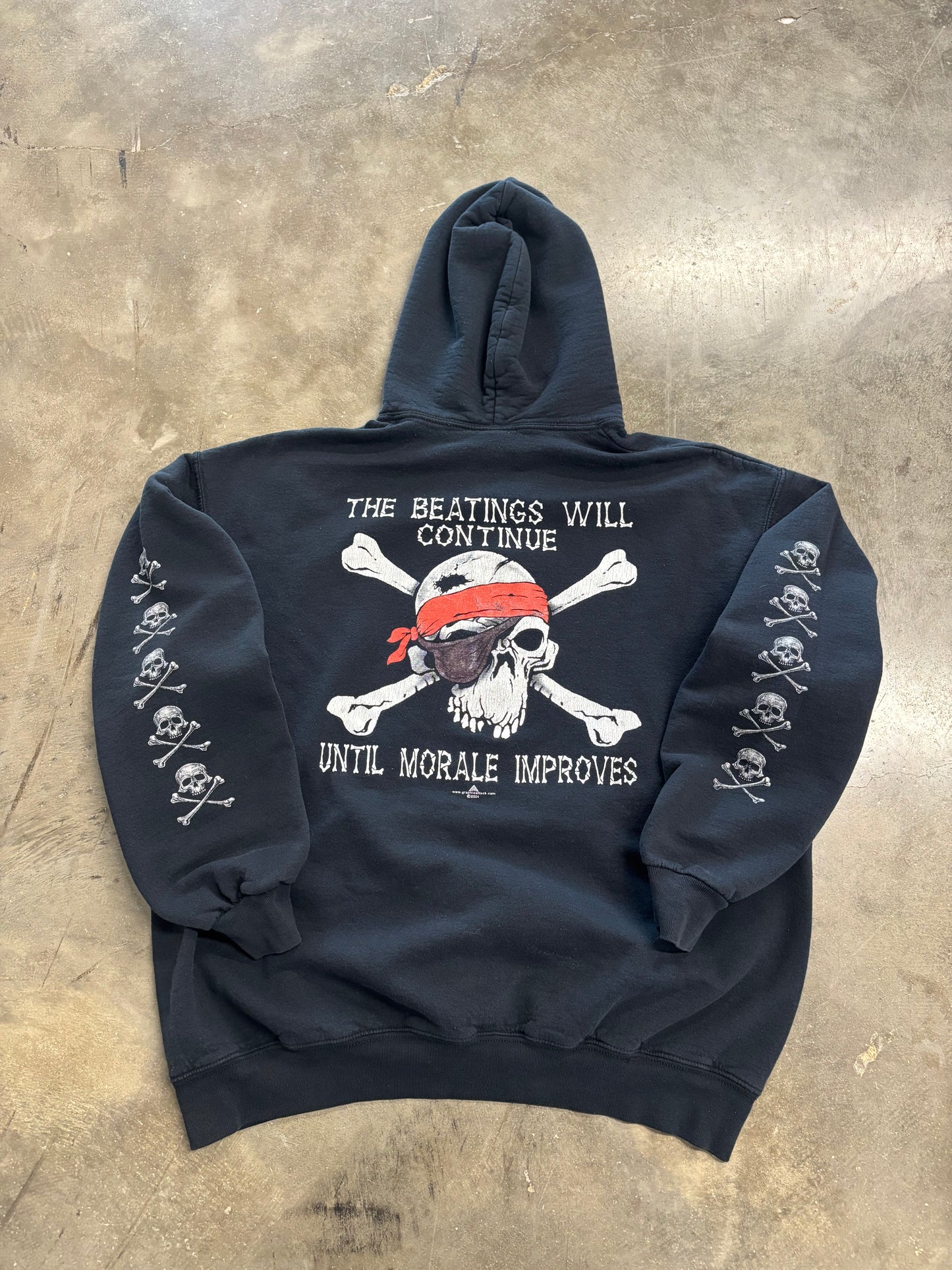 Vintage Skull pile hoodie size XL