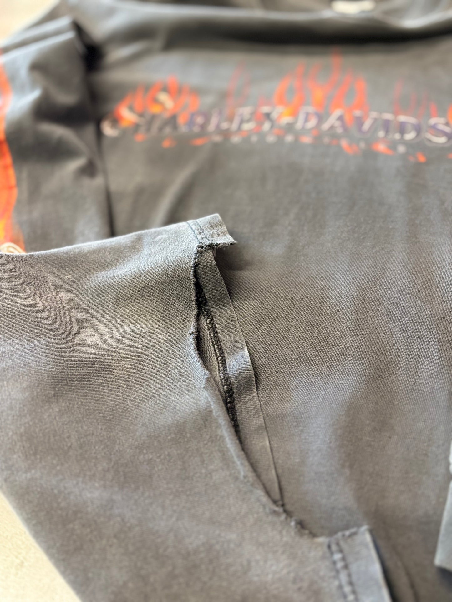 Vintage Harley Davidson Eagle claw long sleeve size large