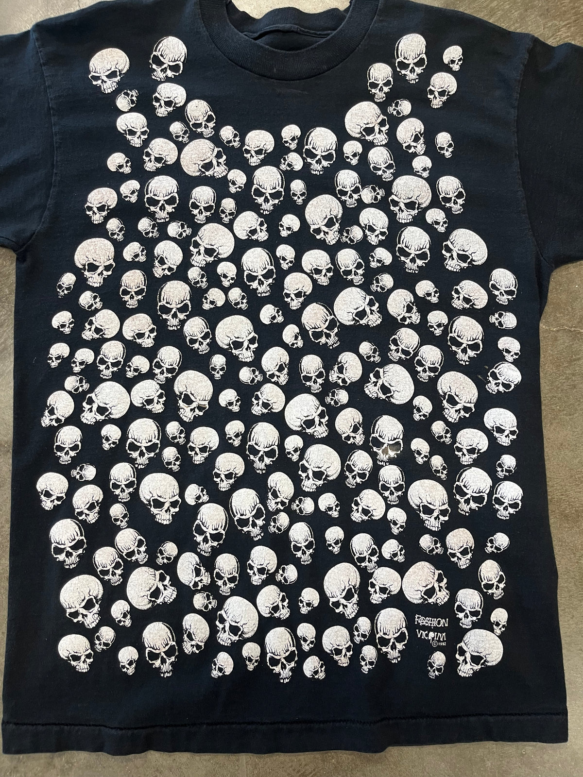 Vintage Fashion Victim Skull AOP shirt size XL