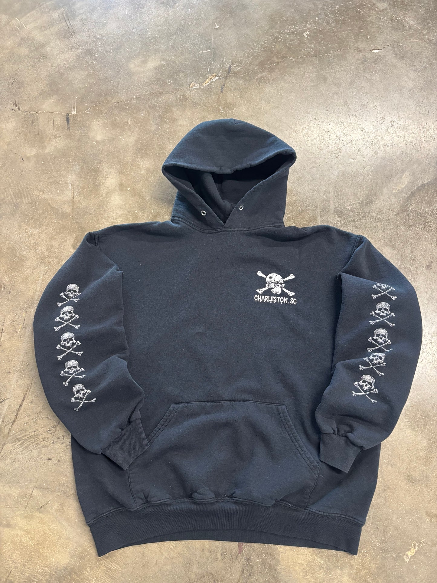 Vintage Skull pile hoodie size XL