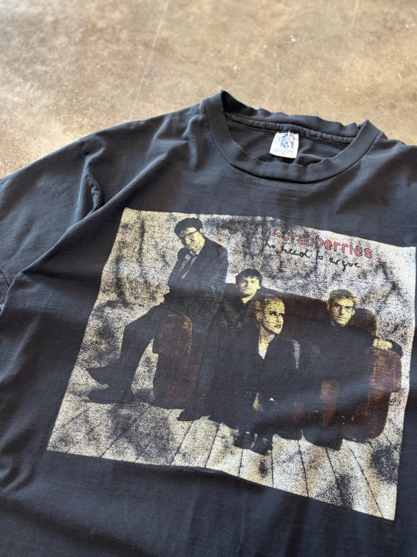 Vintage The Cranberries shirt size XL