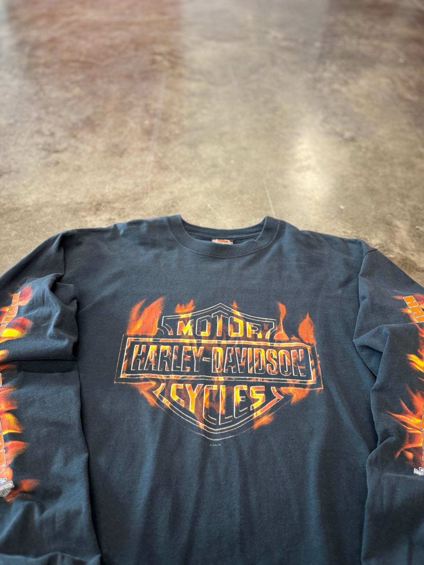 Vintage Harley Davidson Flame ball long sleeve size xl