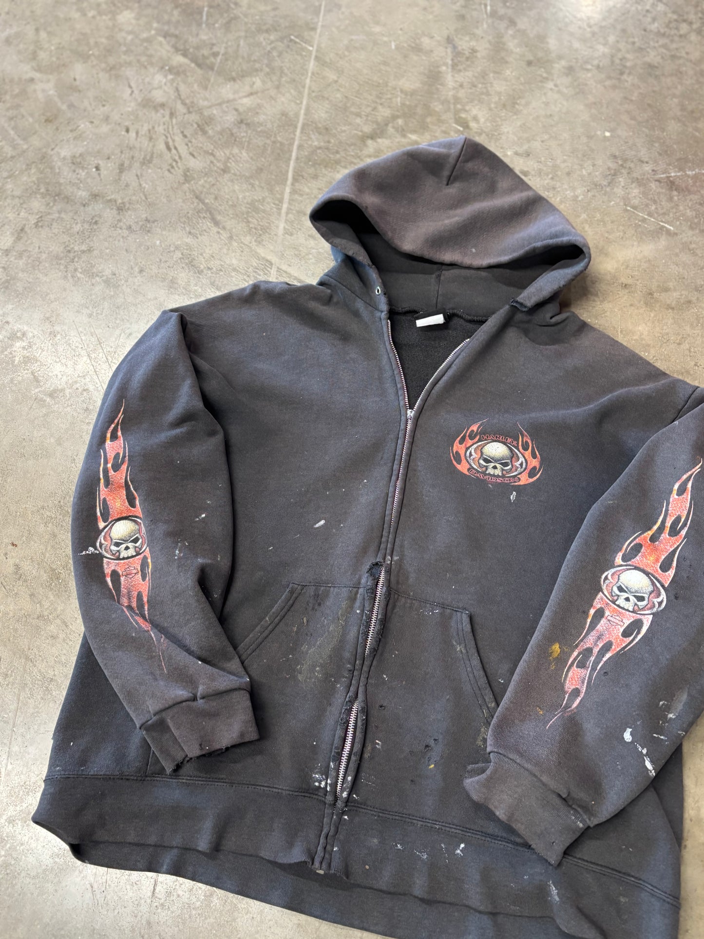 Vintage Harley Davidson Thrashed and Faded Skull flame zip up hoodie size extra large