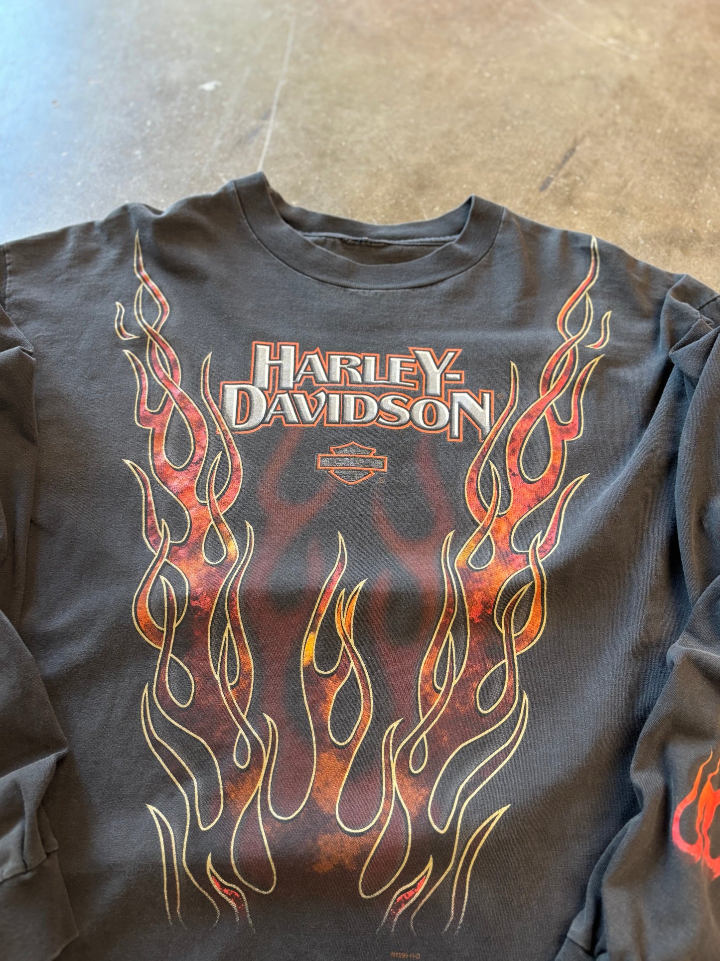 Vintage Harley Davidson V flame long sleeve size xl