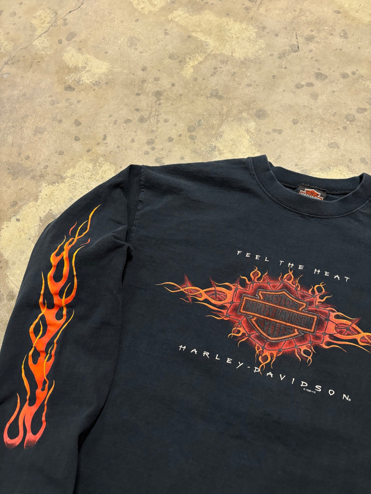 Vintage Harley Davidson Feel the Heat flame long sleeve shirt size large