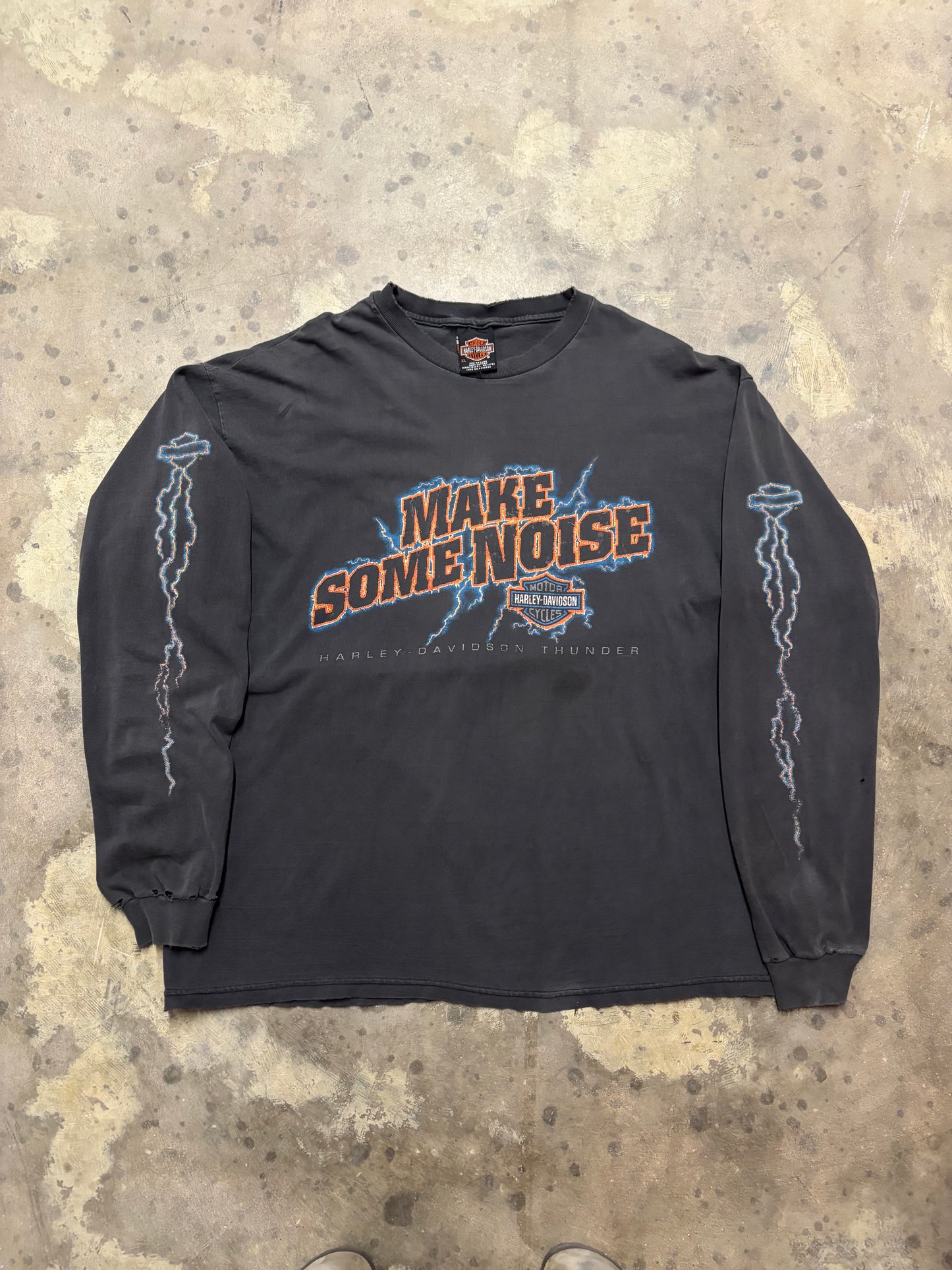 Vintage Harley Davidson thrashed lightning make some noise long sleeve size xl