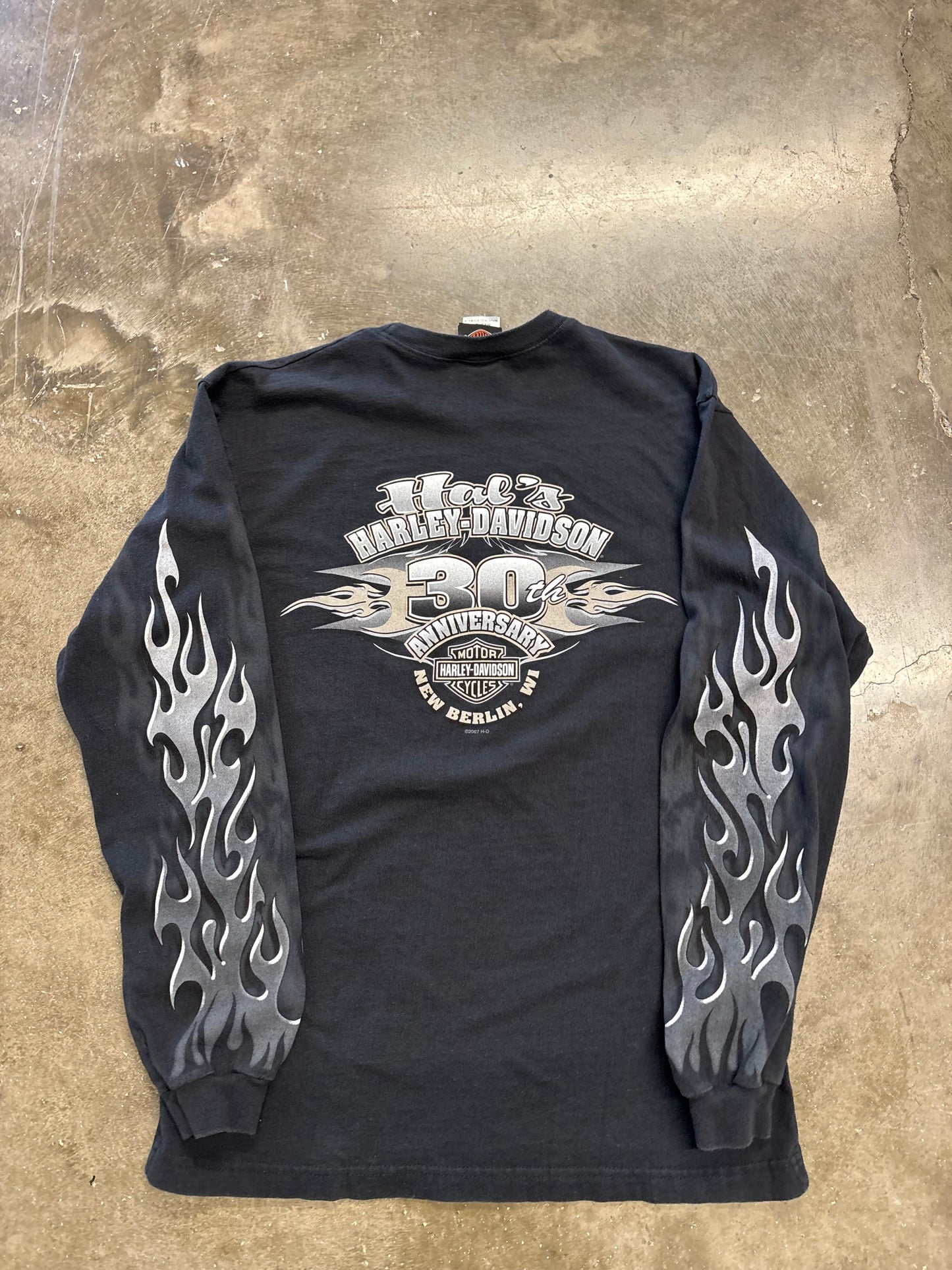Vintage Harley Davidson chrome flame long sleeve size medium