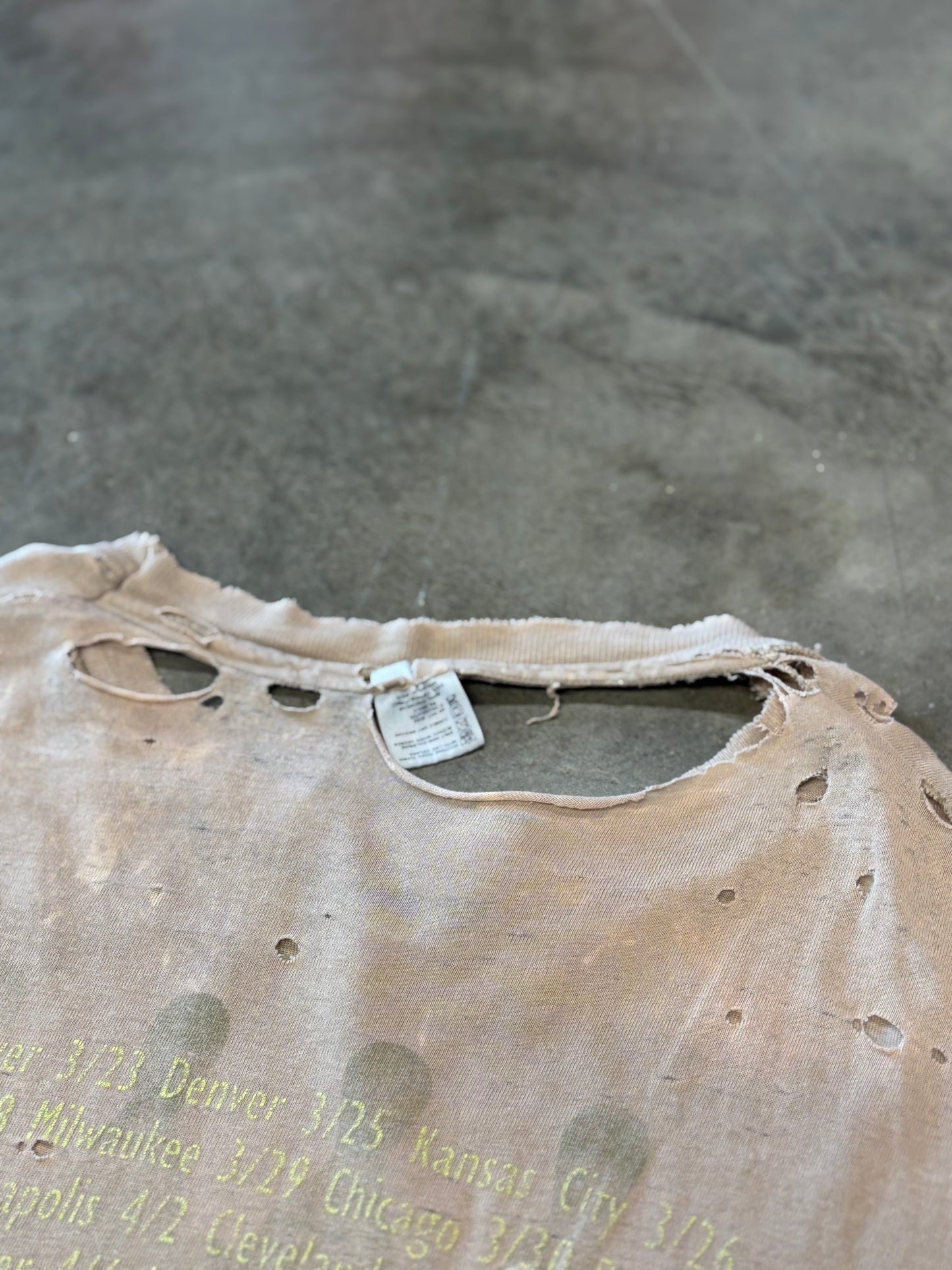 Vintage Thrashed Foo Fighters Bowling Pins shirt size XL