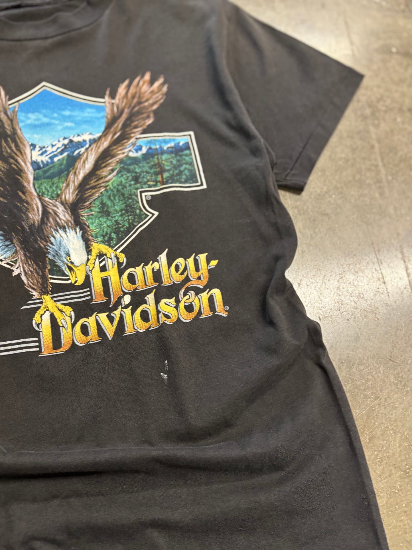 Vintage Harley Davidson 3D emblem shirt size large
