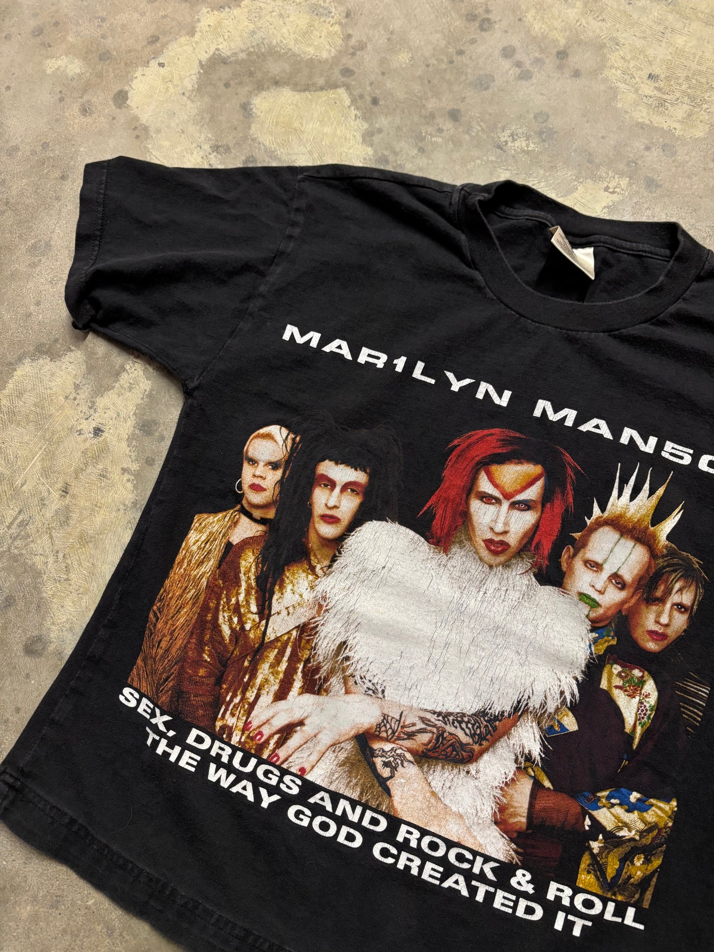 Vintage Marilyn Manson shirt size medium read description