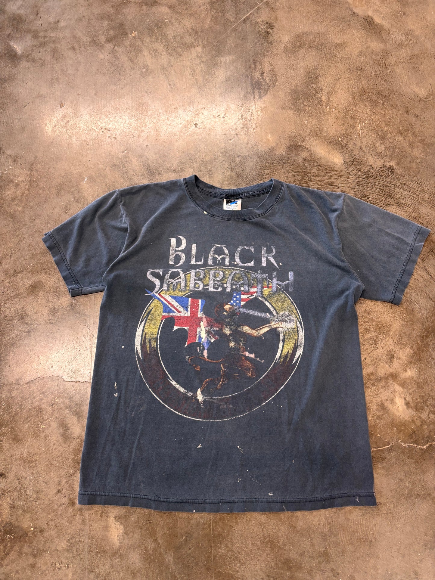 Vintage Fade-out Black Sabbath shirt size large