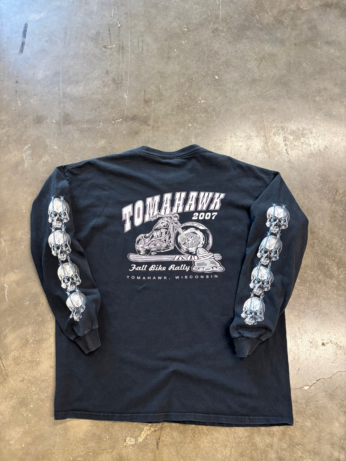 Vintage skulls biker long sleeve size xl