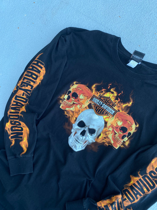 Harley Davidson Flaming Skulls Long sleeve size XL