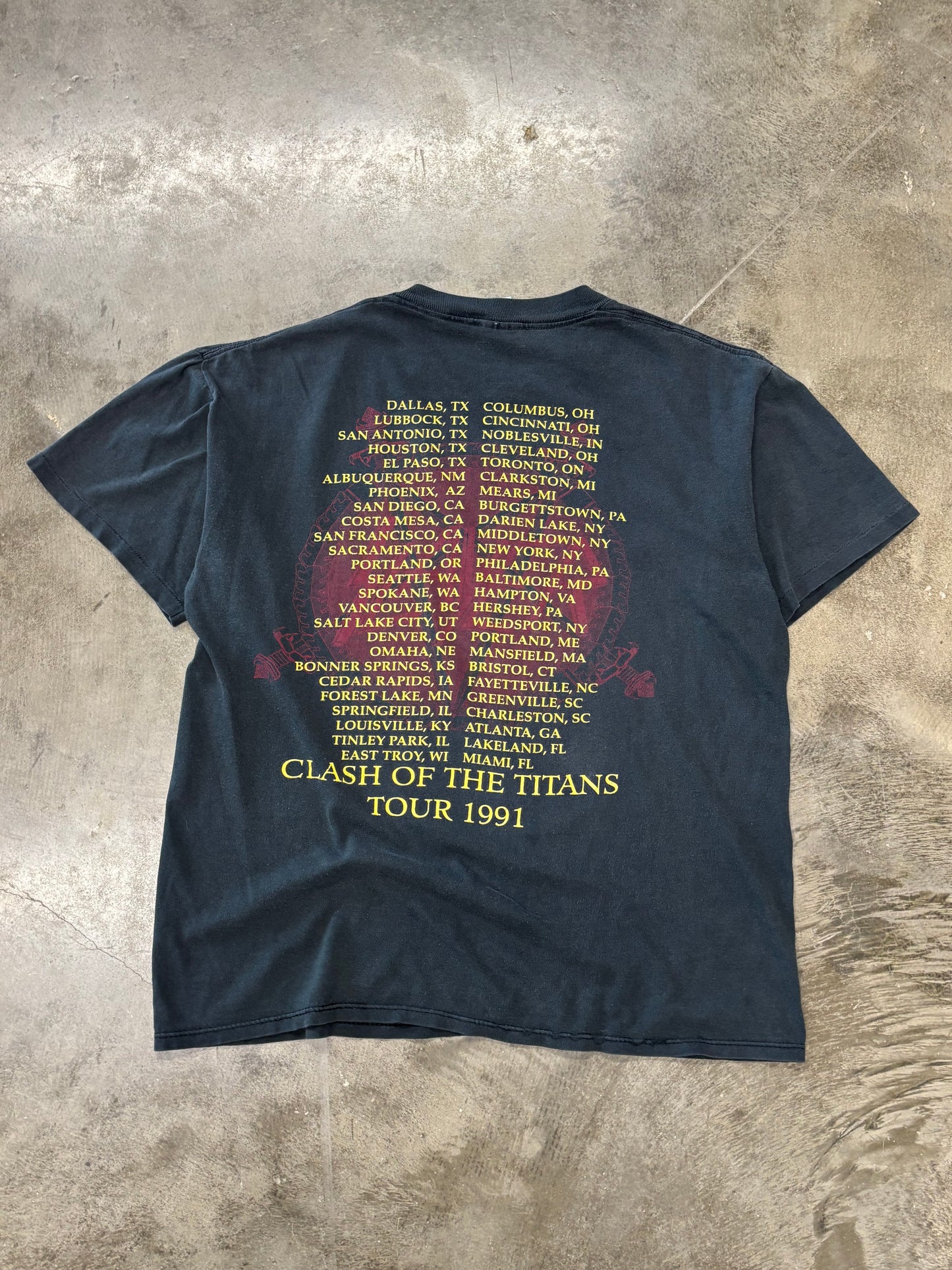 Vintage Slayer Clash of the titans shirt size large