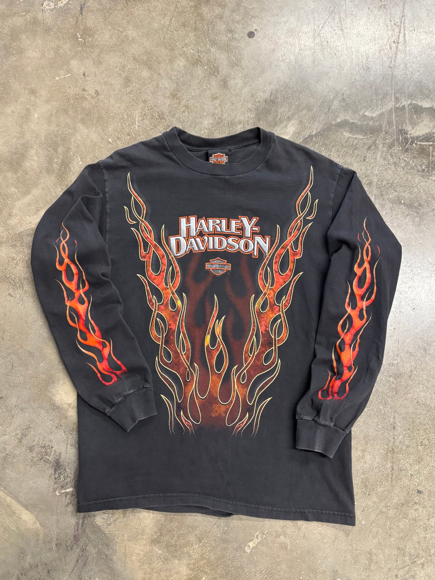 Vintage Harley Davidson v flame long sleeve size medium