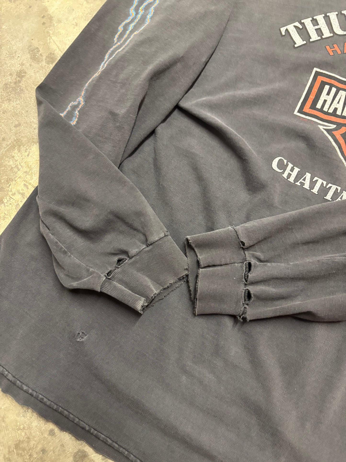 Vintage Harley Davidson thrashed lightning make some noise long sleeve size xl