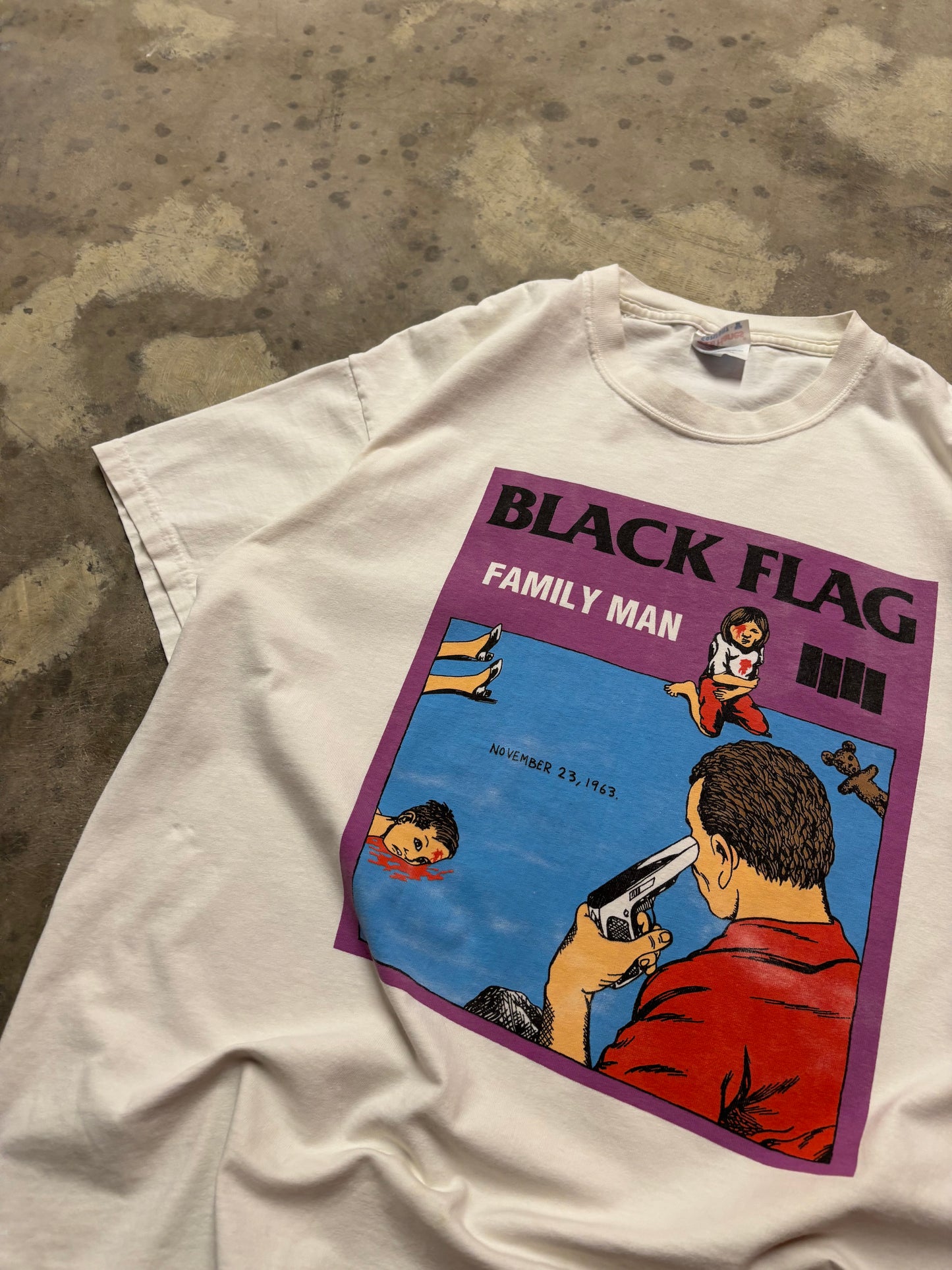Vintage Black Flag Family man shirt size large