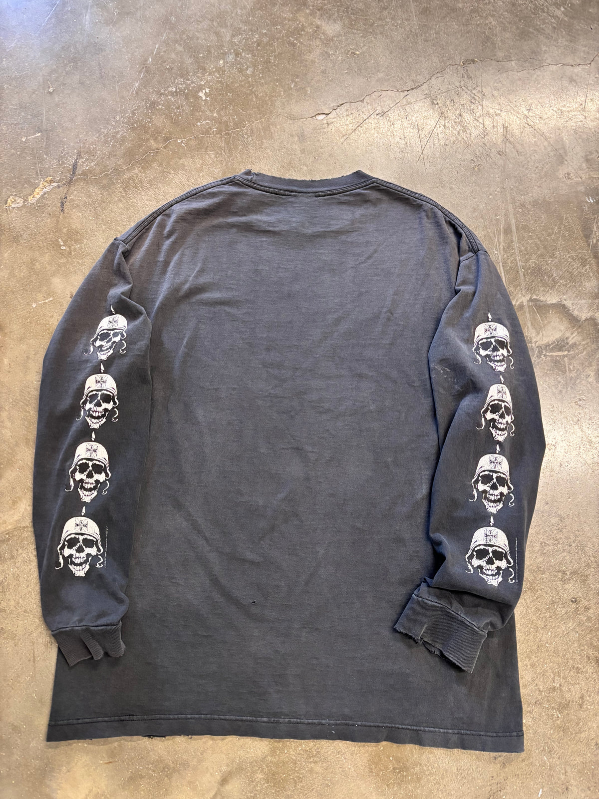 Vintage WCC skulls faded and thrashed long sleeve size extra large