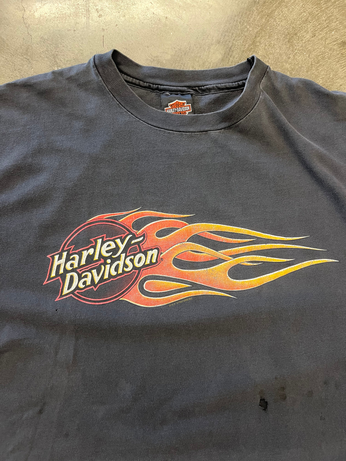 Vintage Harley Davidson Thrashed and Faded Flame ball shirt size extra large