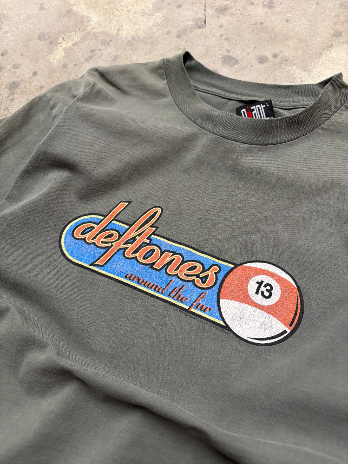 Vintage  Deftones pool ball shirt size large